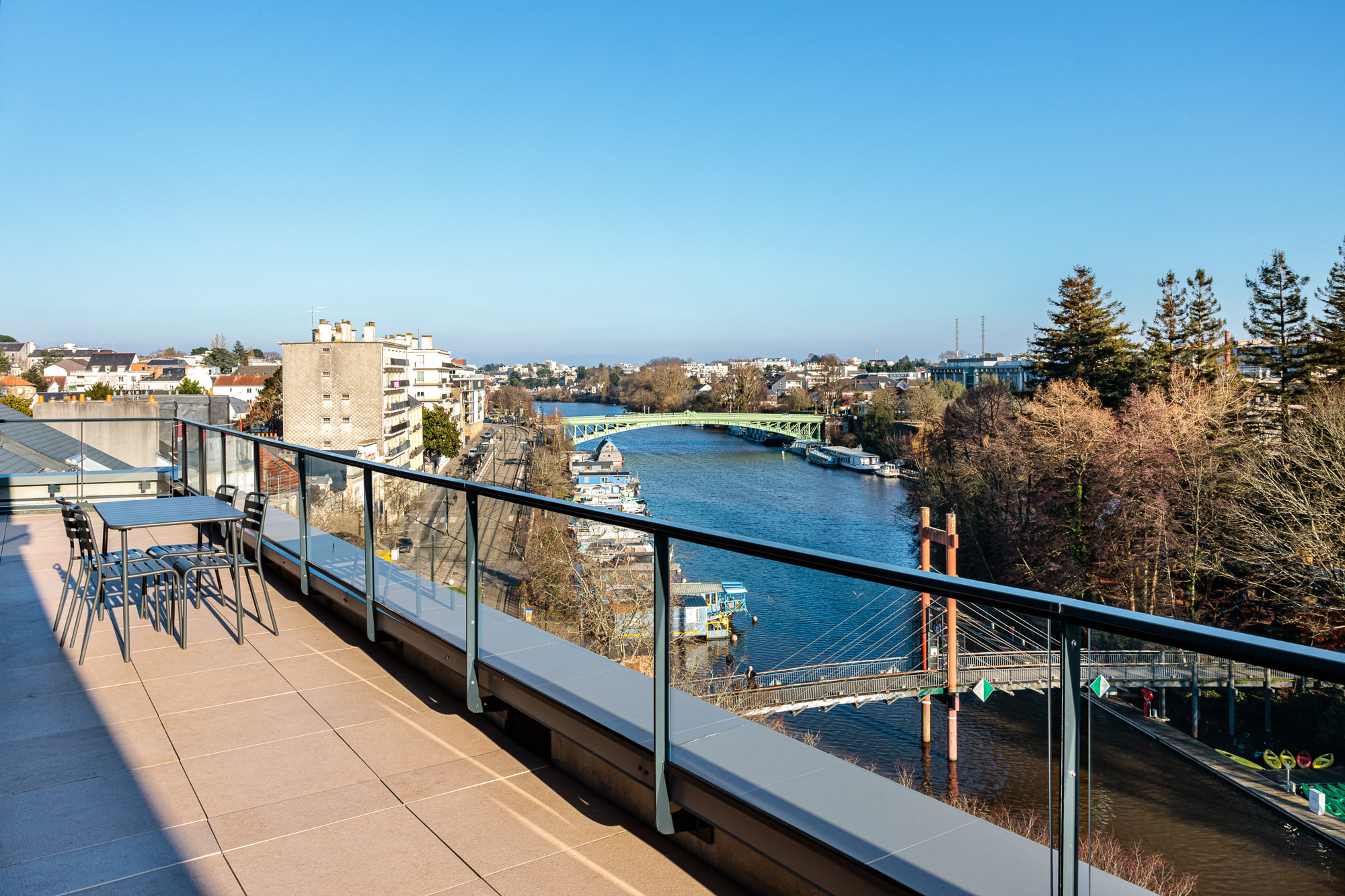 appartement en dernier étage avec vue erdre à Nantes