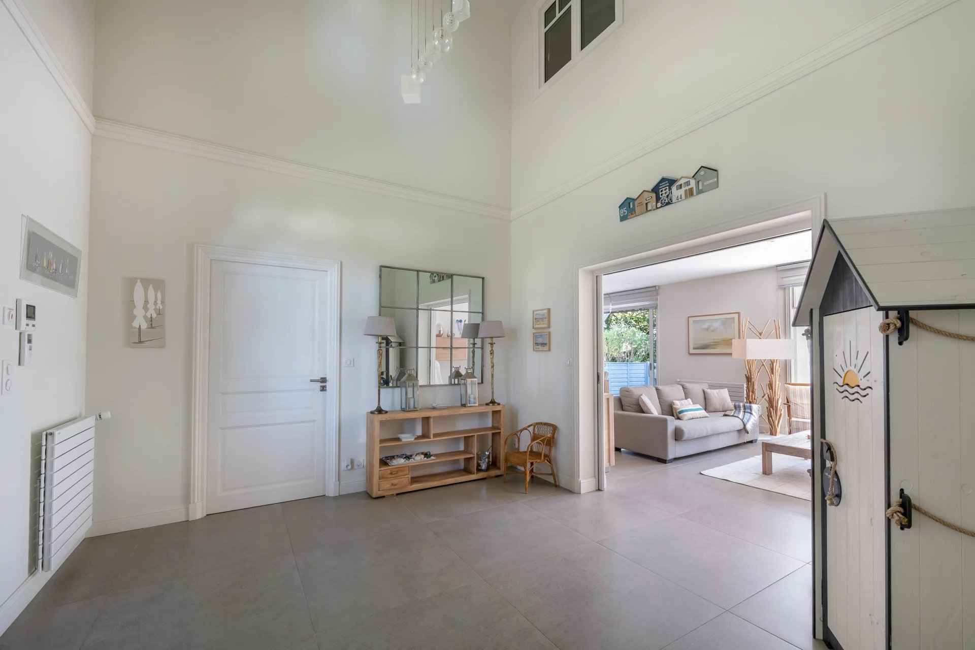 Grande entrée cathédrale LA BAULE Grande entrée cathédrale LA BAULE