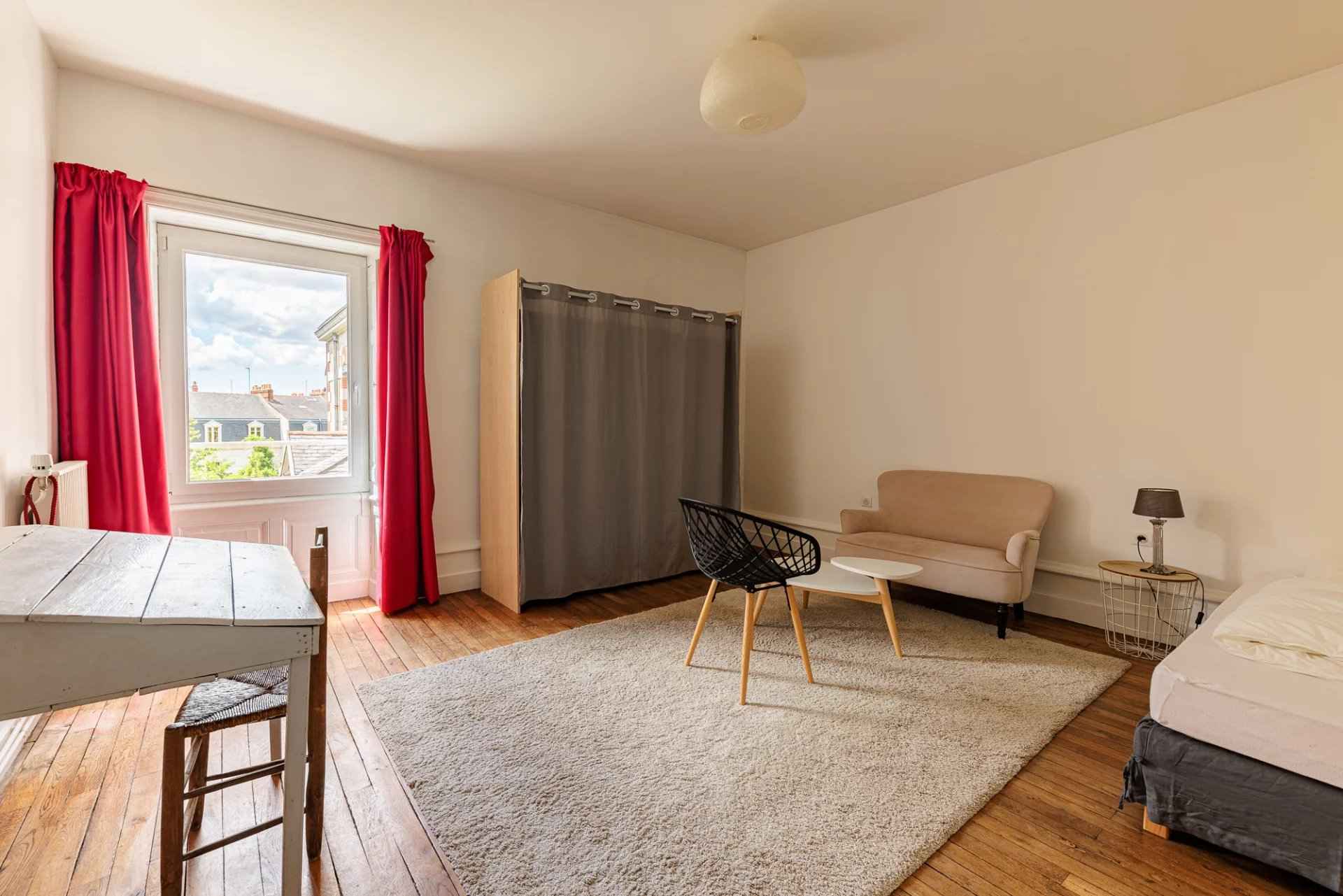 Maison avec bureau à Nantes