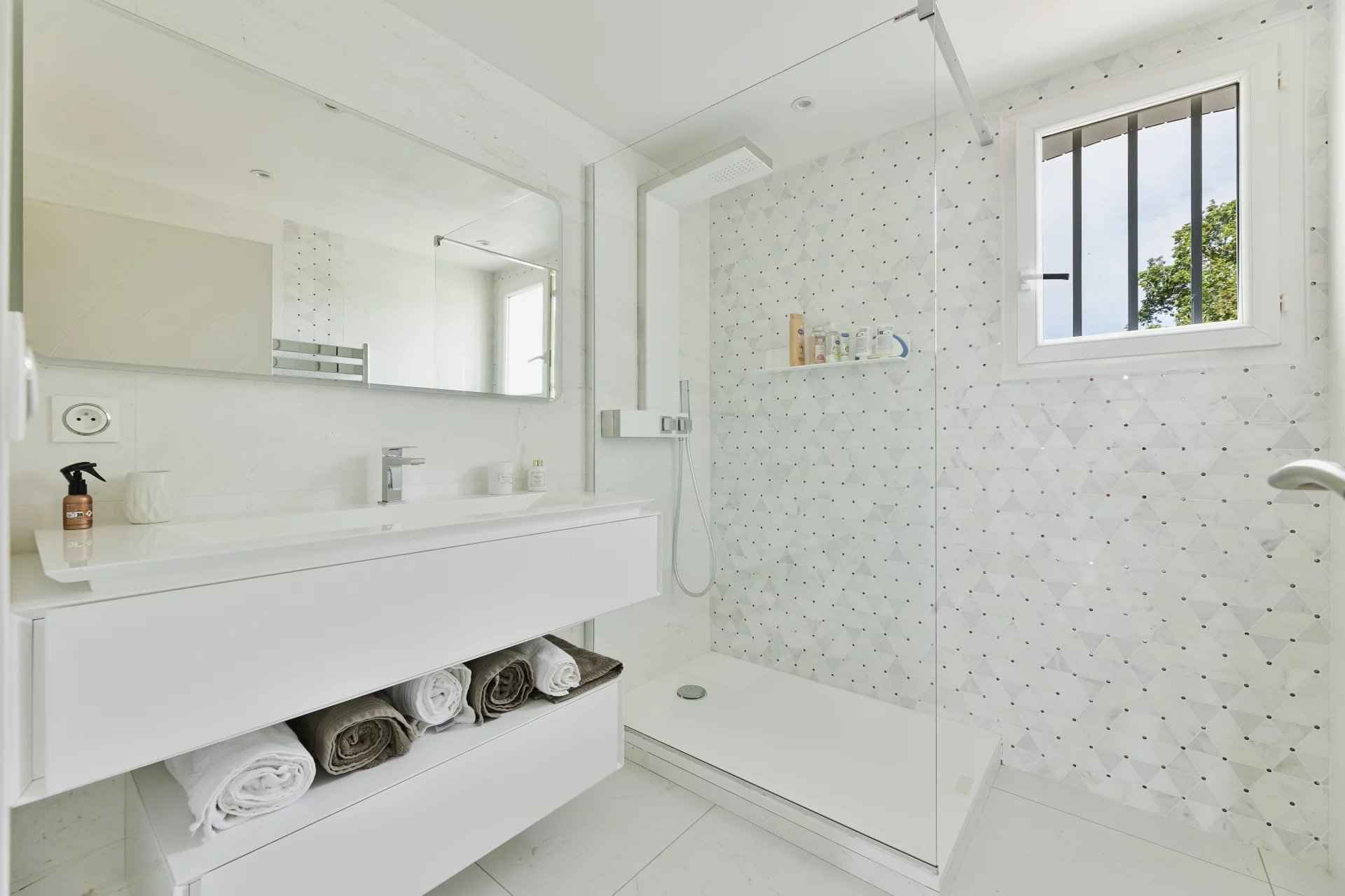 Villa 2 salles de bain à Vendre