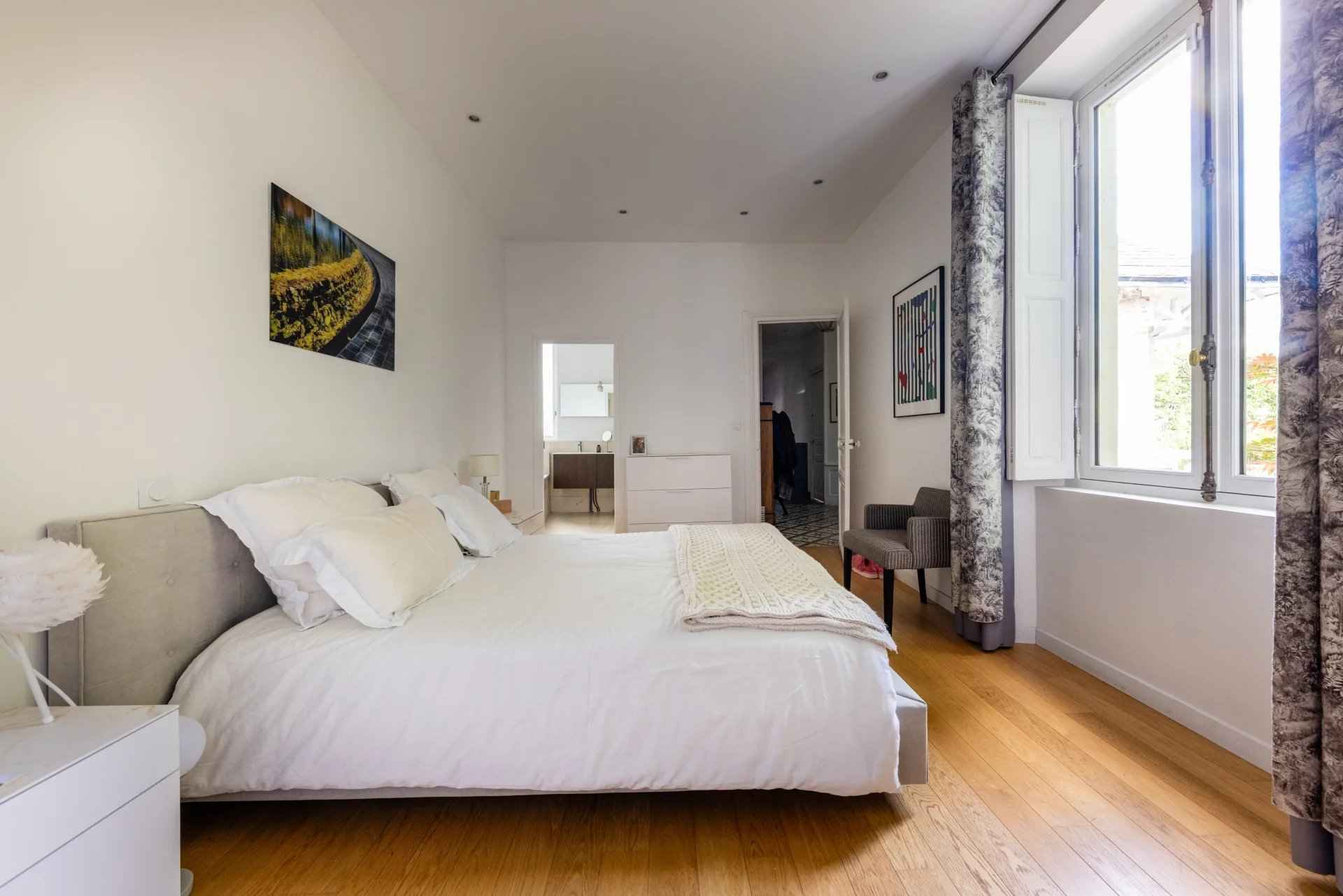 Maison à Nantes avec grande chambre