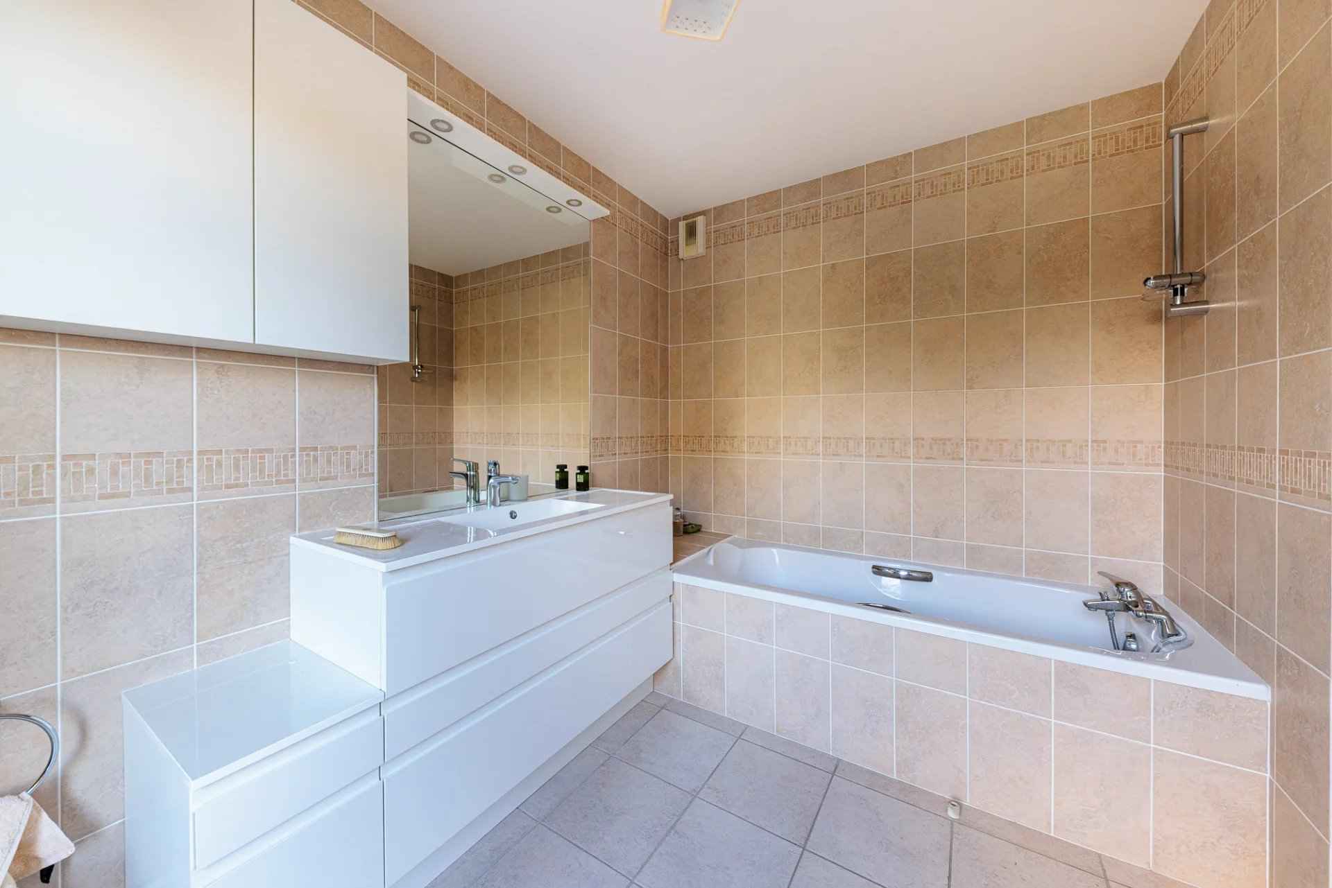 B6ac4f211f871e34bdccde5e503372da 330421616e 1920 original - Attribut alt par défaut.