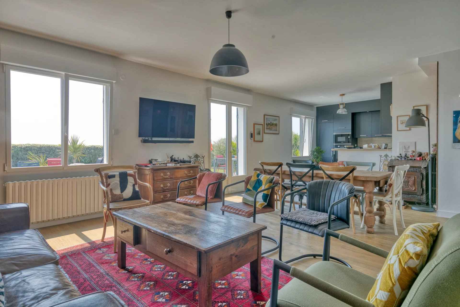 263d15f72a6f48df7a5eecb448569e5f 42b29db536 1920 original - Attribut alt par défaut.