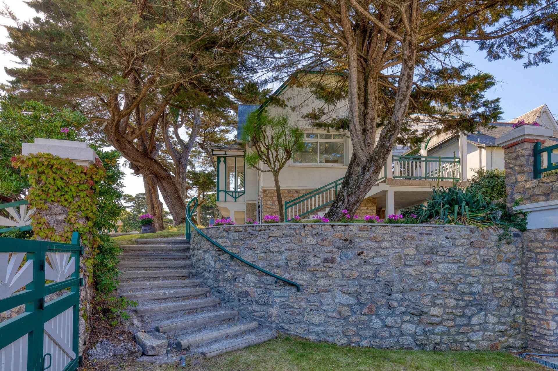 697052fd33fd4e93c4f978121976ad18 60cb5555e3 1920 original - Attribut alt par défaut.