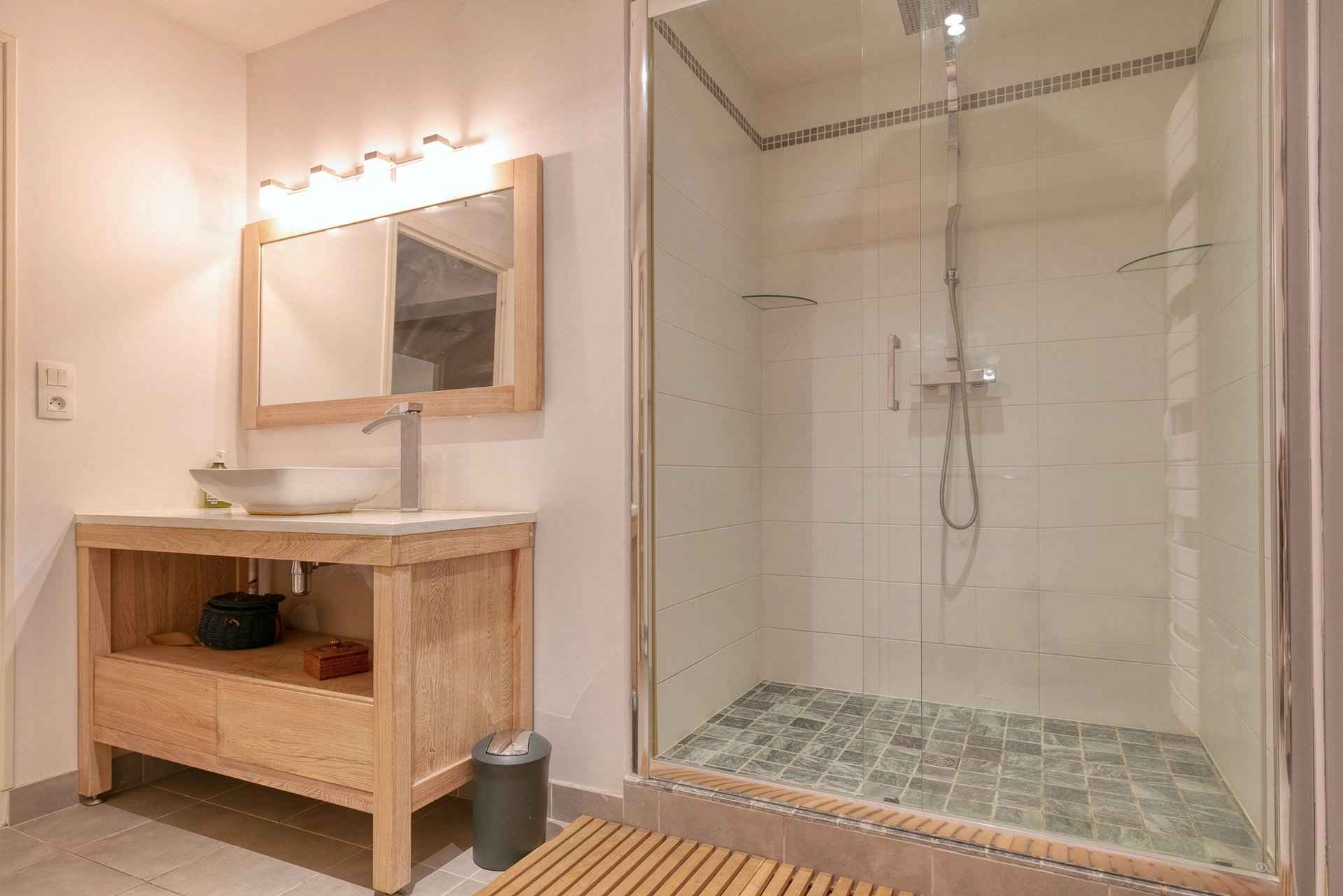 85d3ccda131647fd44a2882dc563e7df 3905f96e92 1920 original - Attribut alt par défaut.