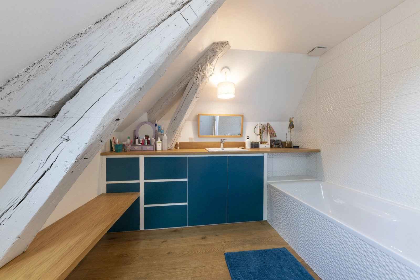 6b6cf08513ee5df2238bd49772cb93b7 10497c33f7 1600 original - Attribut alt par défaut.