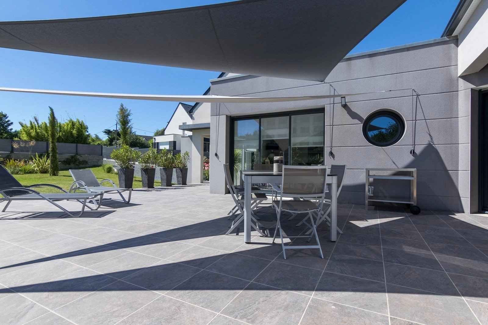 9491e99bff3d45b14bbc40ac8ffc1bcc bc1069b842 1600 original - Attribut alt par défaut.