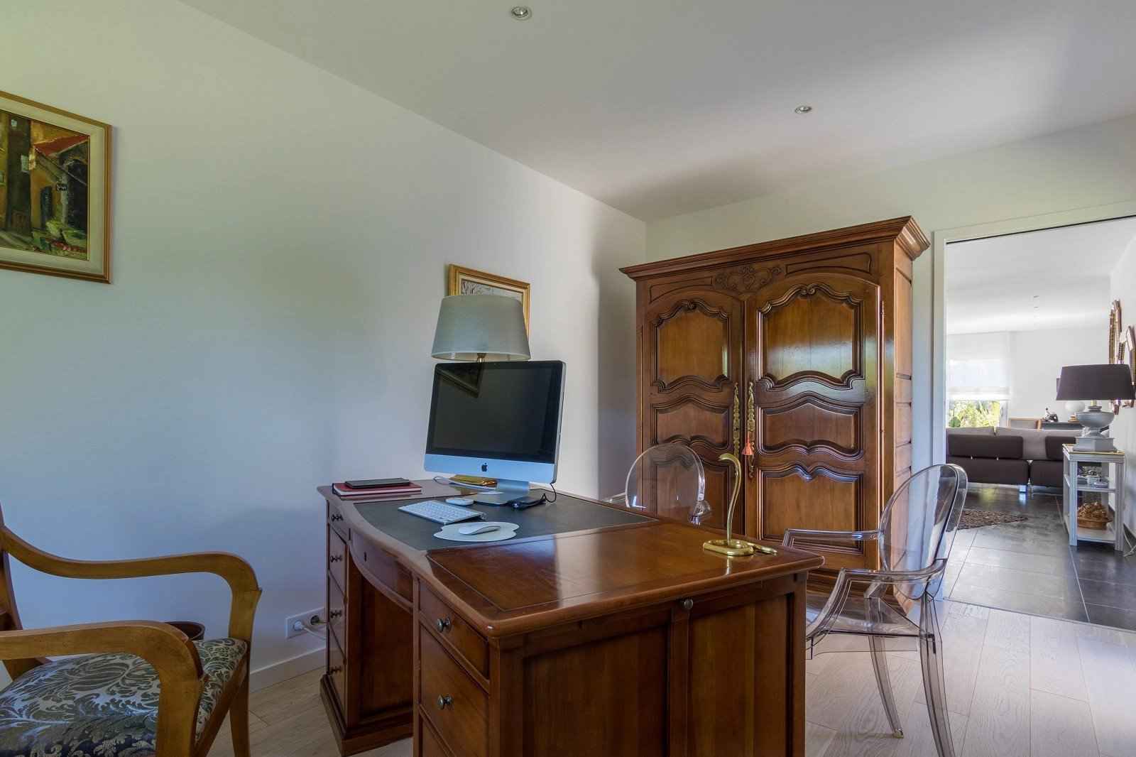 9f6bd9dd03154ef86b48aa711a9dfc0d c33d3693b9 1600 original - Attribut alt par défaut.