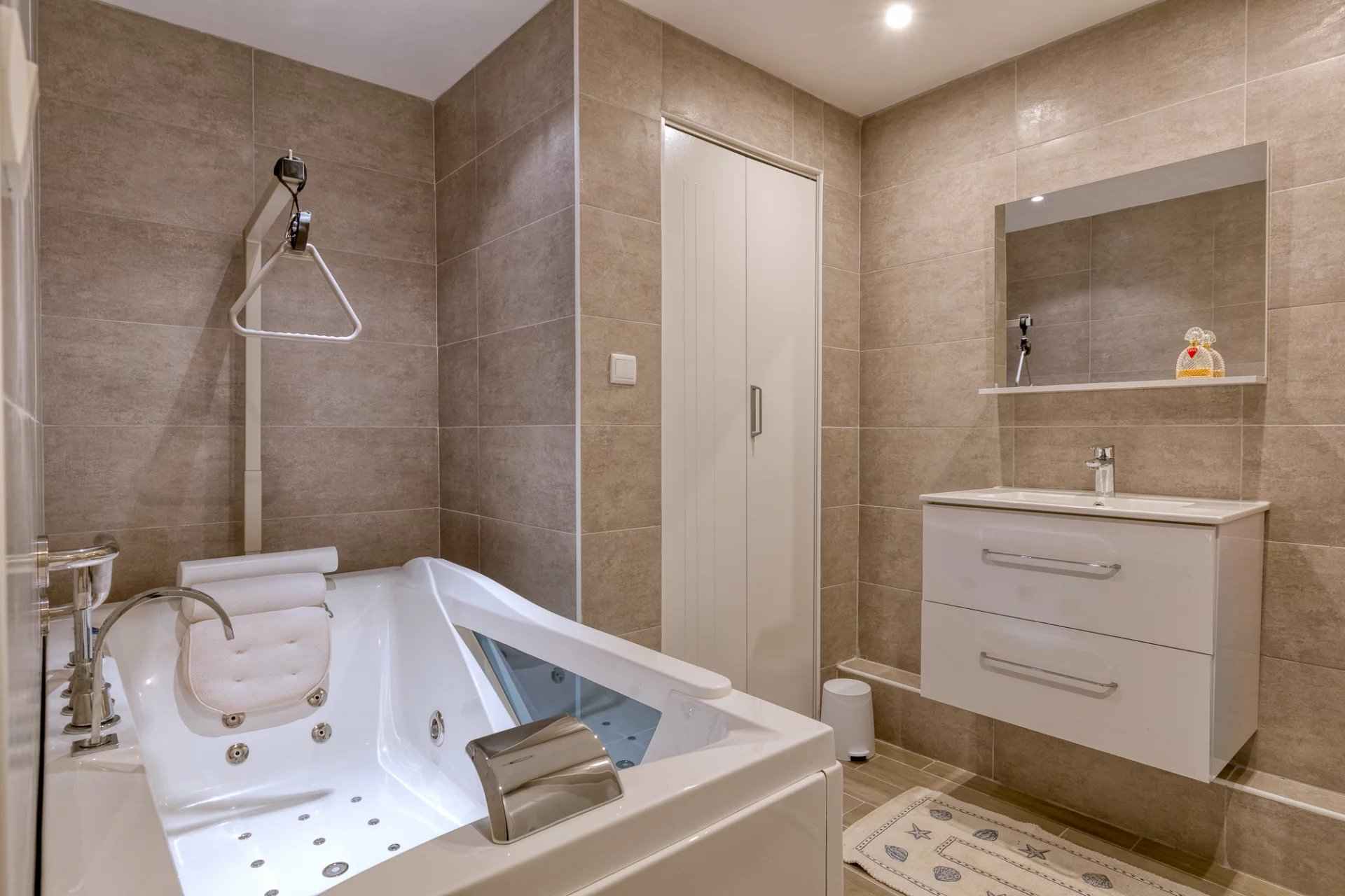 55752eb3a90465e0064647d4cc86243a 8985ad6be9 1920 original - Attribut alt par défaut.