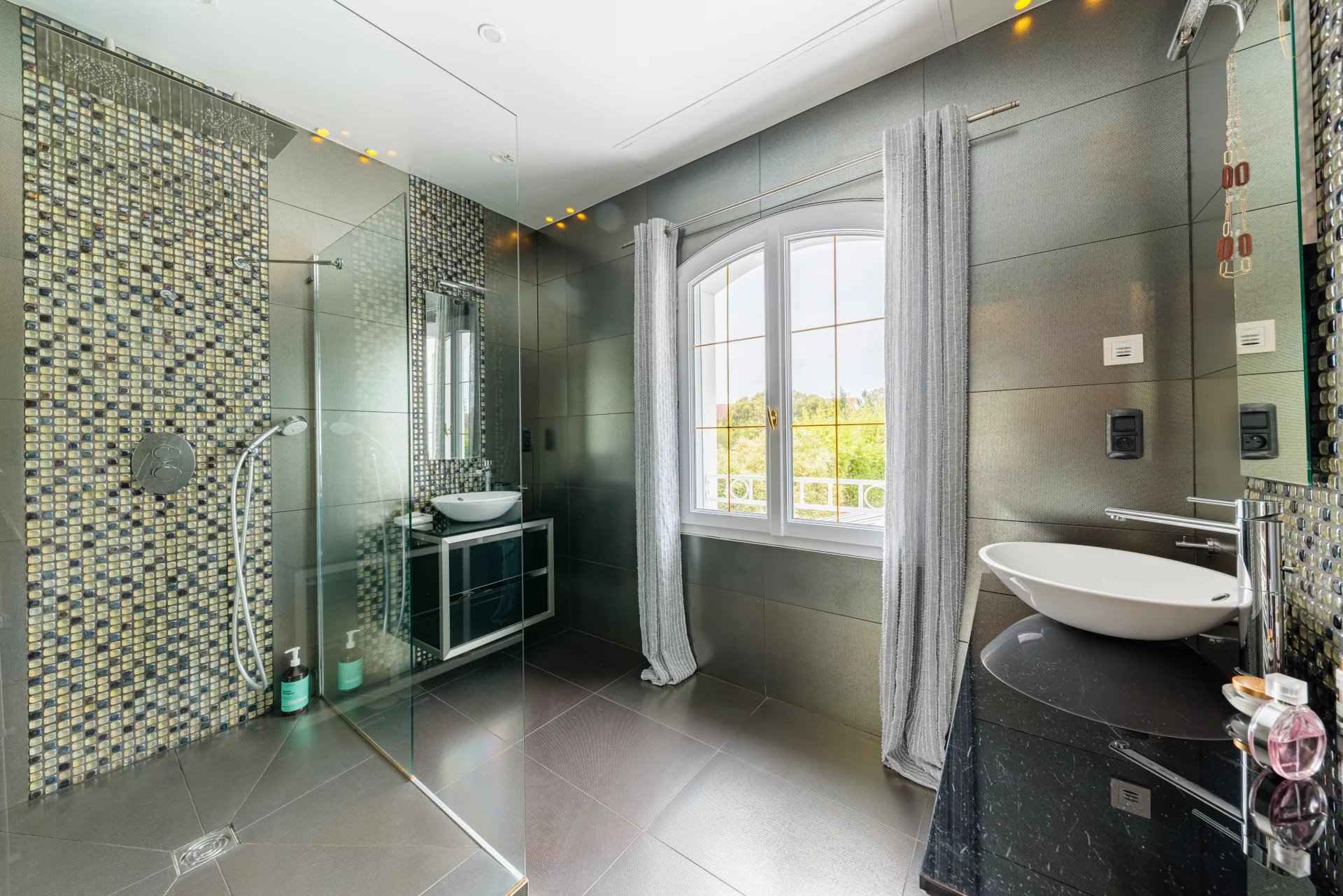 52b26064701ececc77ffbbc16ab403cb 1b40fa217f 1920 original - Attribut alt par défaut.