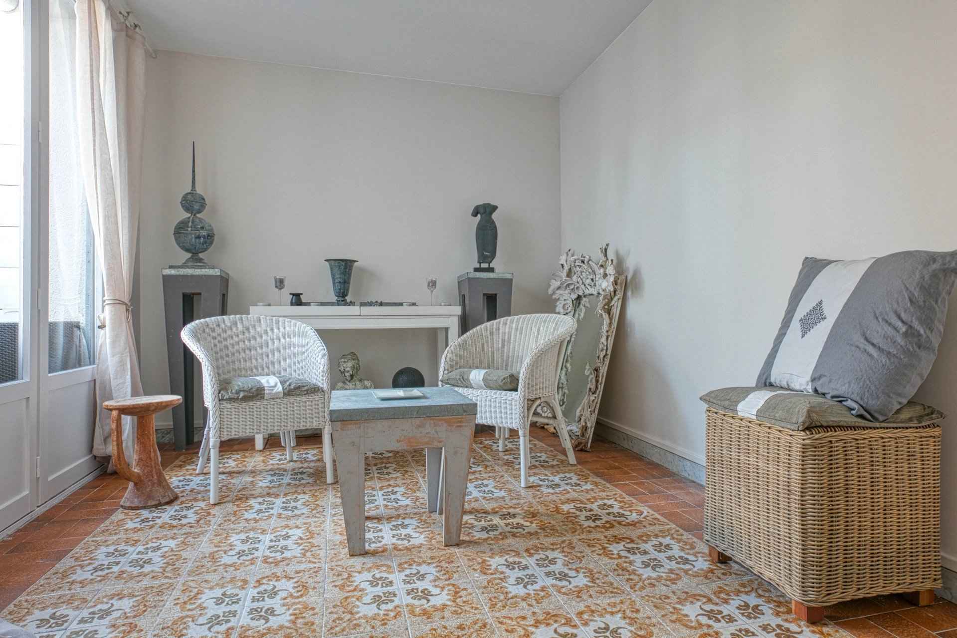 A2eef2cb3525b837152bd986ff68d192 fadff8aabb 1919 original - Attribut alt par défaut.