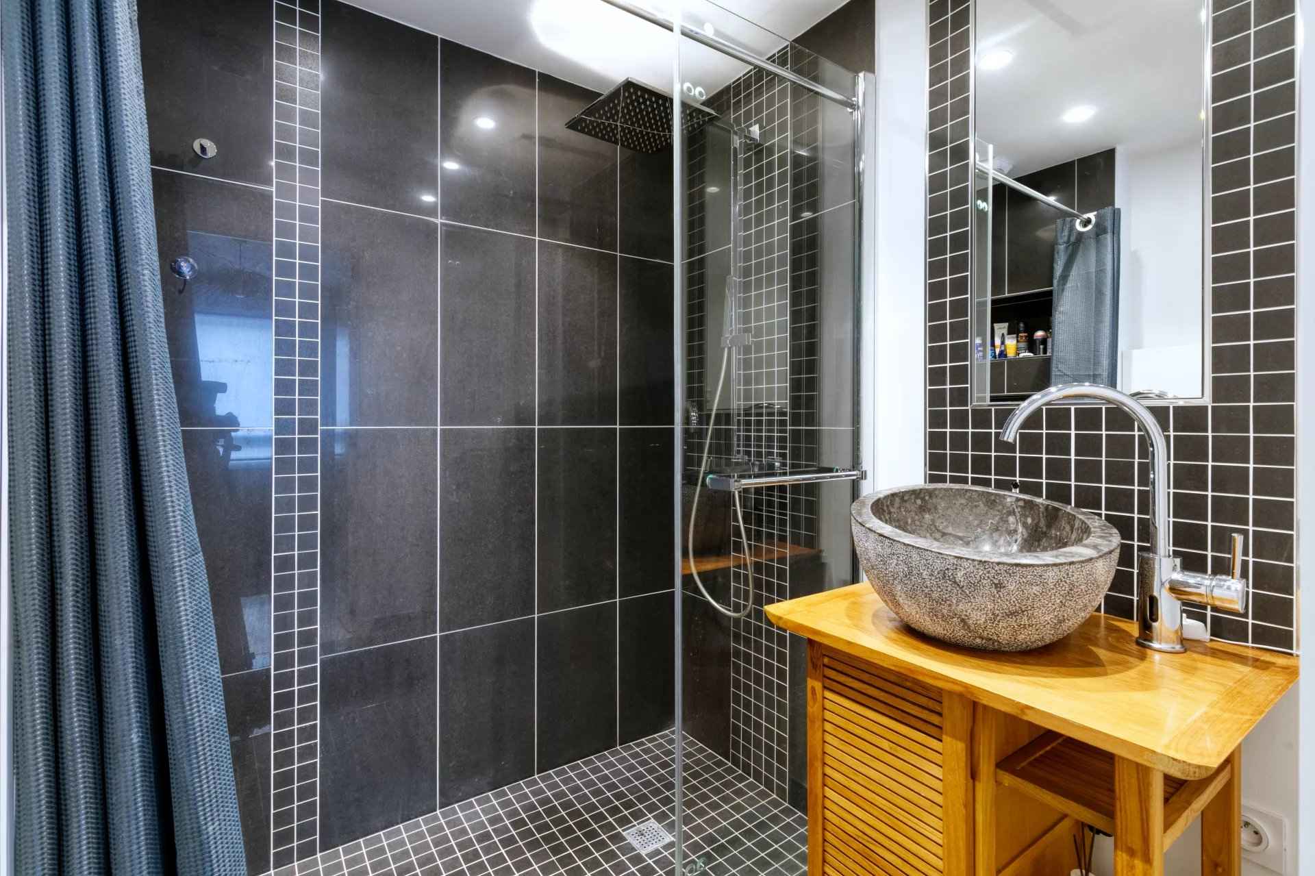 D3ba2b27a1cee0b97292c844517c0f03 cea0013010 1920 original - Attribut alt par défaut.