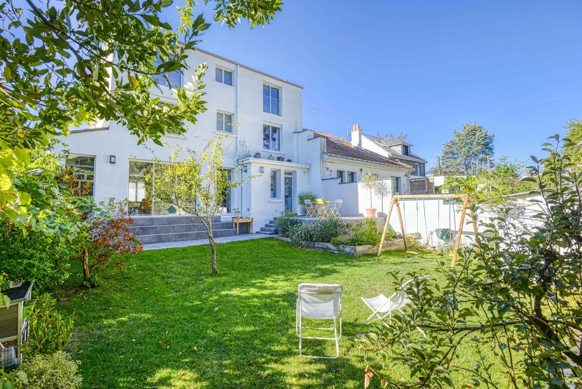 06dc284fe1f4276aa9216e1a2bd4c40b ad588f46ef 1920 original - Attribut alt par défaut.