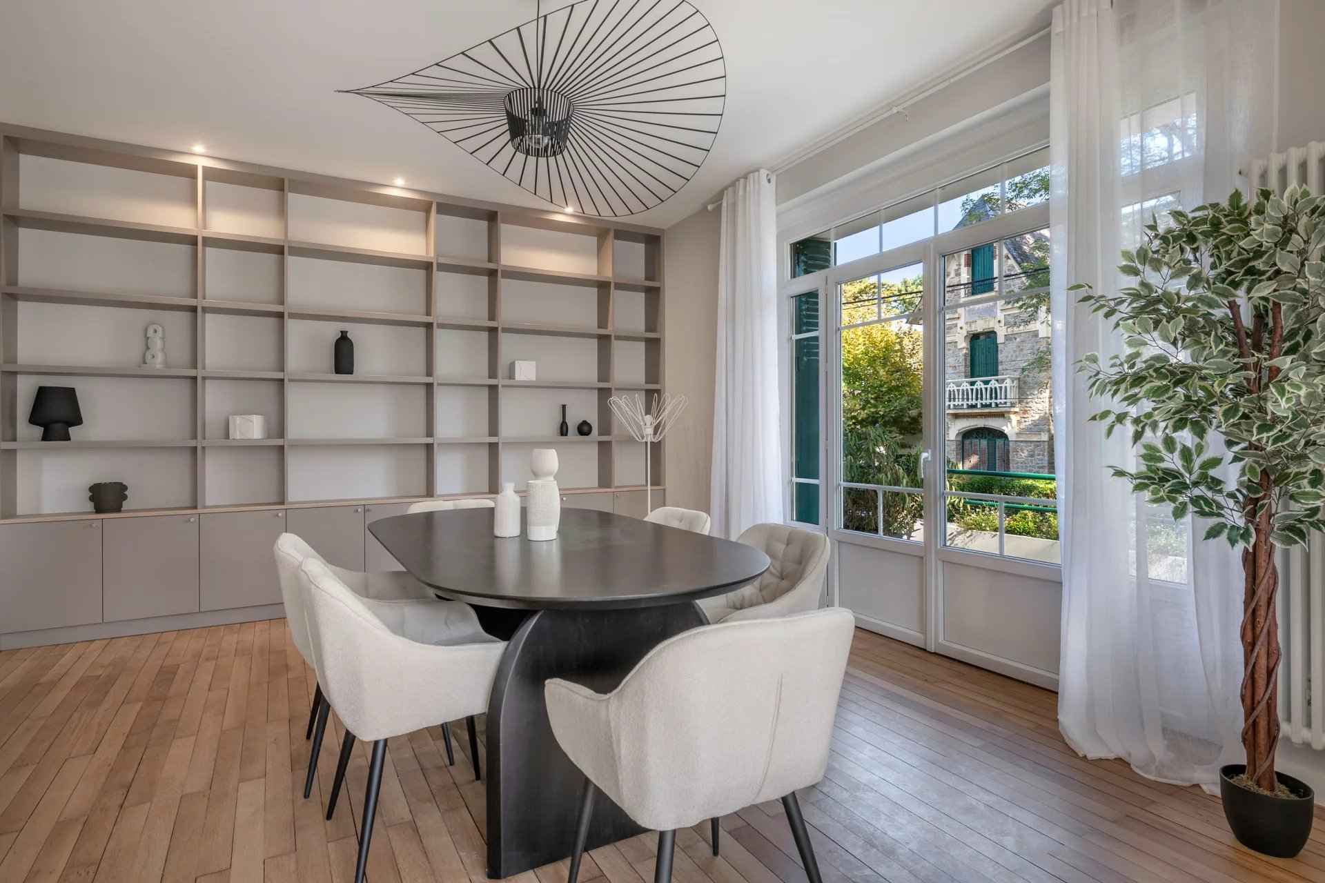 56826b75b8012dd899e1a26d8bf0017a b72e7a17e8 1920 original - Attribut alt par défaut.