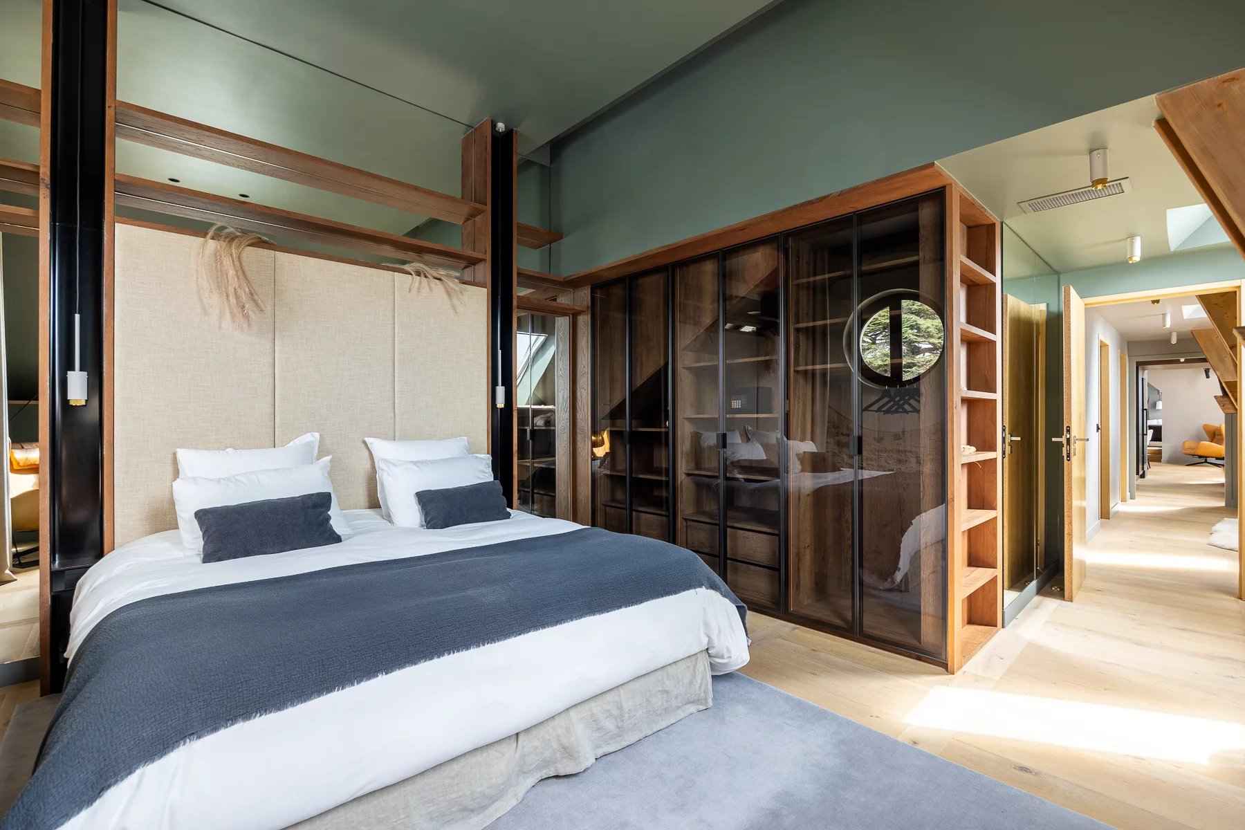 5bb0a89937b9fea7e58a53046950709d 10e96745bd 1800 original - Attribut alt par défaut.