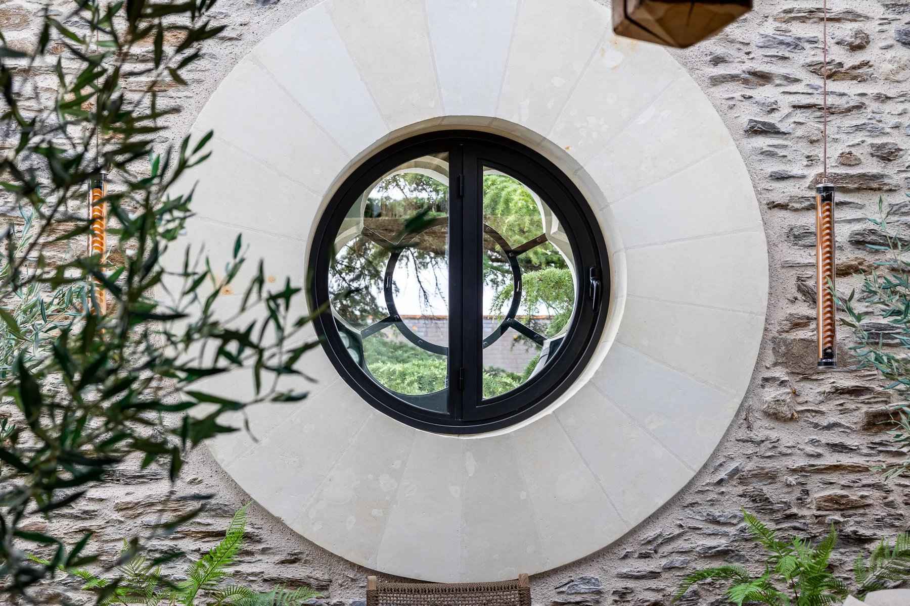 C6c1f6f8c390ae9618d026b8c594418a 842cbaa634 1800 original - Attribut alt par défaut.