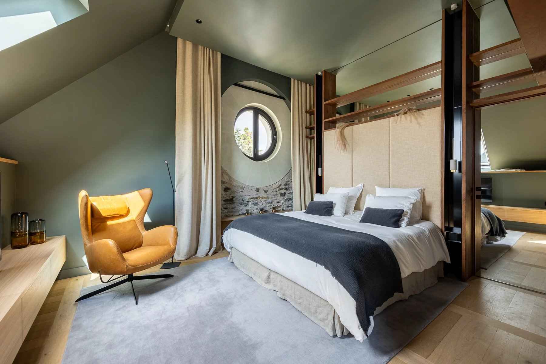 87401fd8b7e49e3f90cd54b89bcab989 805e93a360 1800 original - Attribut alt par défaut.