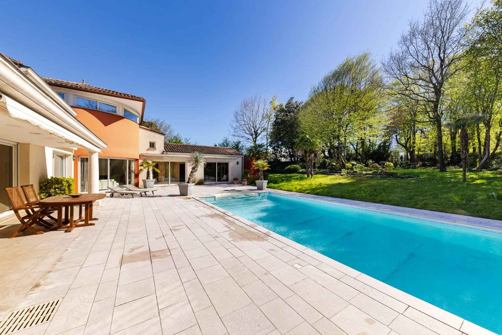 A46231d181e85fb14b44b82fc7053568 bd534eff40 1920 original - Attribut alt par défaut.