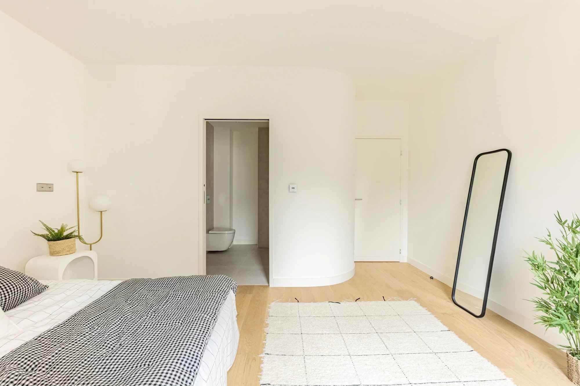 E761ce6a4bdbb3c4e419c2f0235be814 59b7fda53c 2000 original - Attribut alt par défaut.