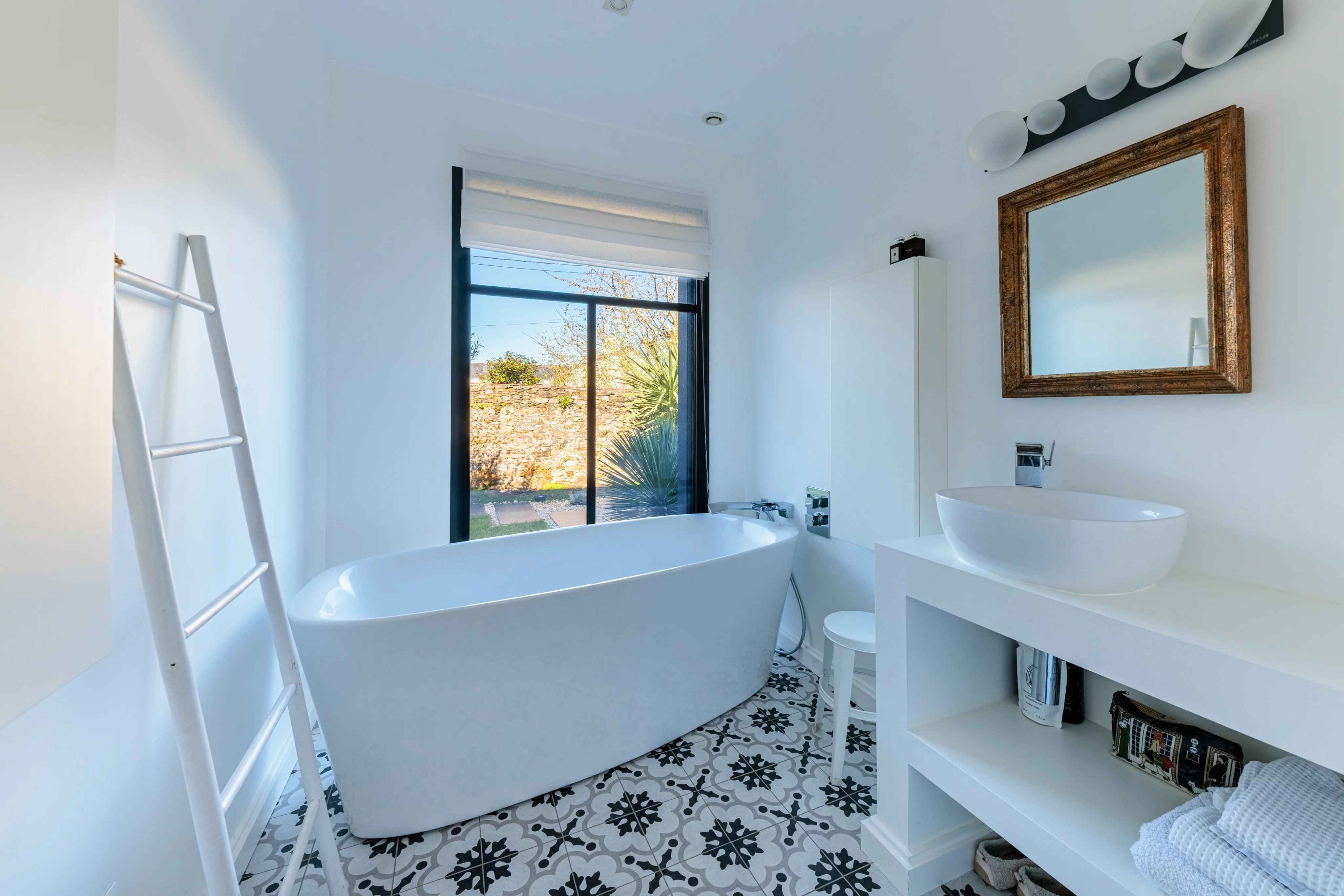 6613a54707b6f272c68976b7fe7a4f17 758b8ac548 4096 original - Attribut alt par défaut.