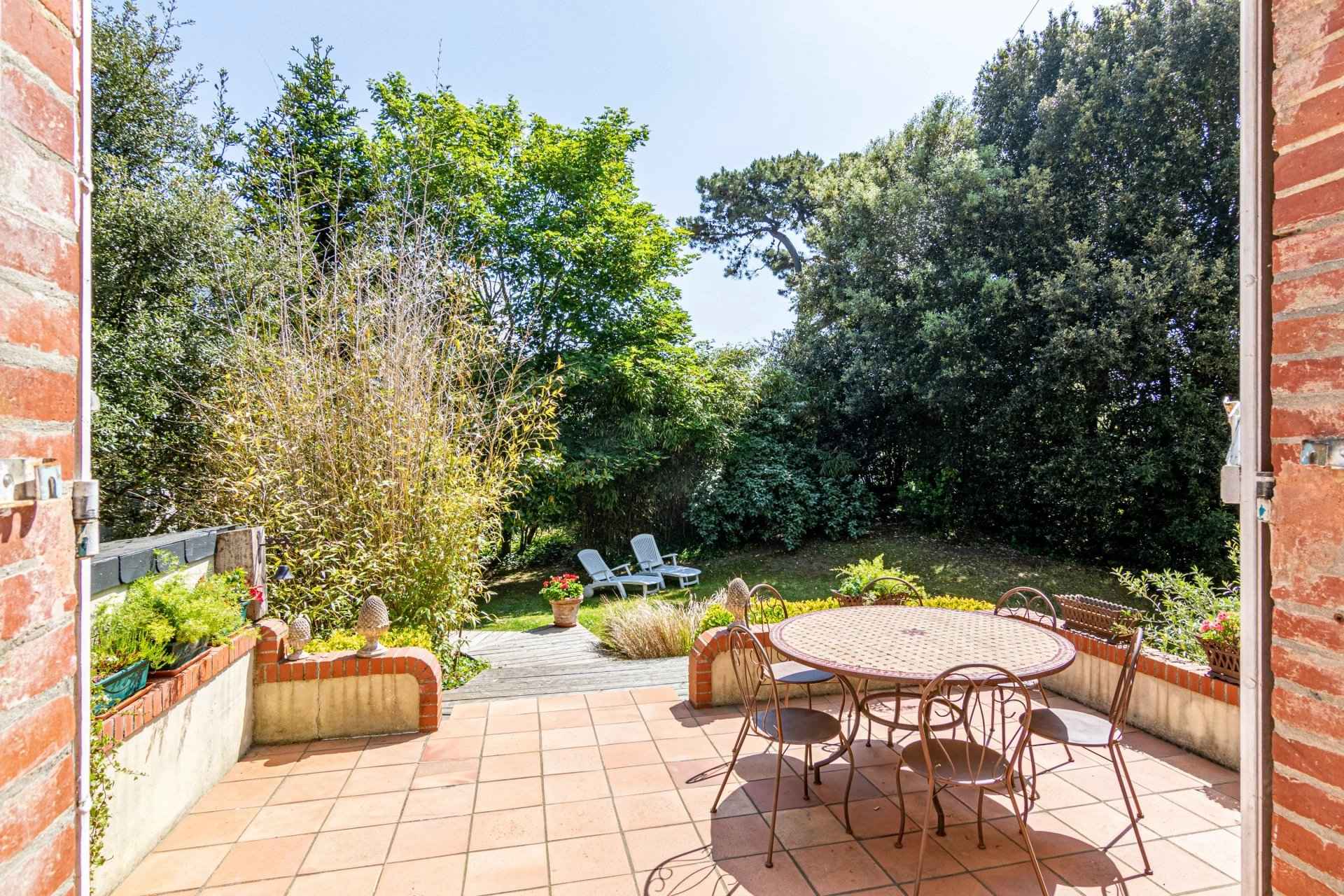 9f26b1852eeeb73eb4bde7c6642e813f a8f19d2715 1920 original - Attribut alt par défaut.