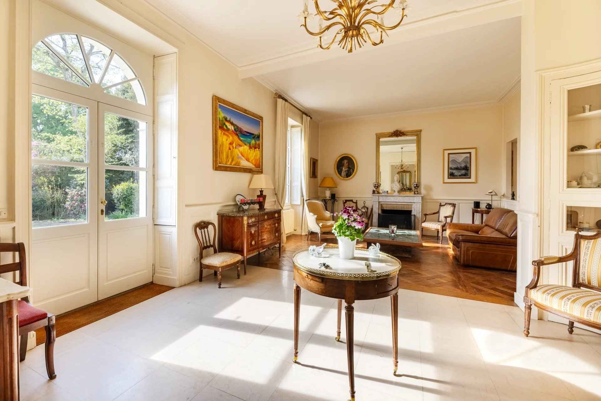 Hôtel Particulier élégant quartier Saint-Donatien 