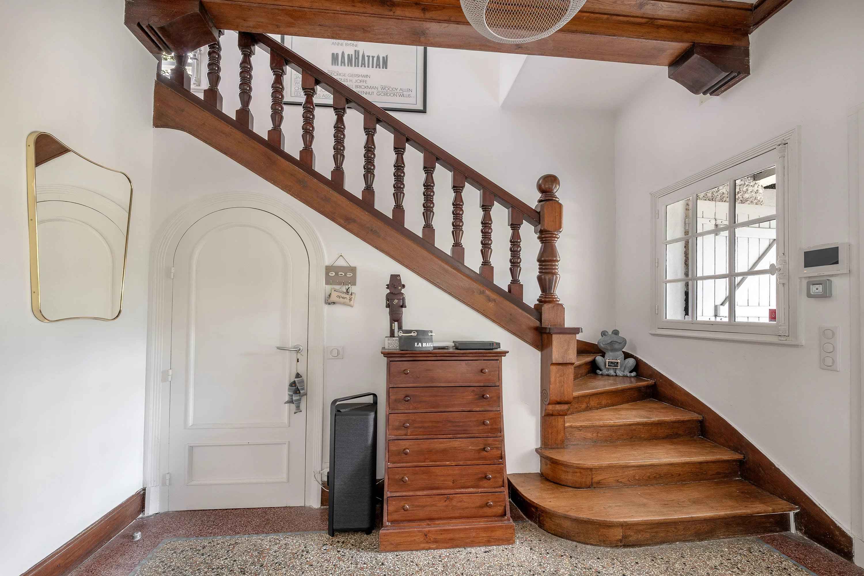 2084713edac46186743d634cc1ca9ee8 68845f6dbc 3000 original - Attribut alt par défaut.