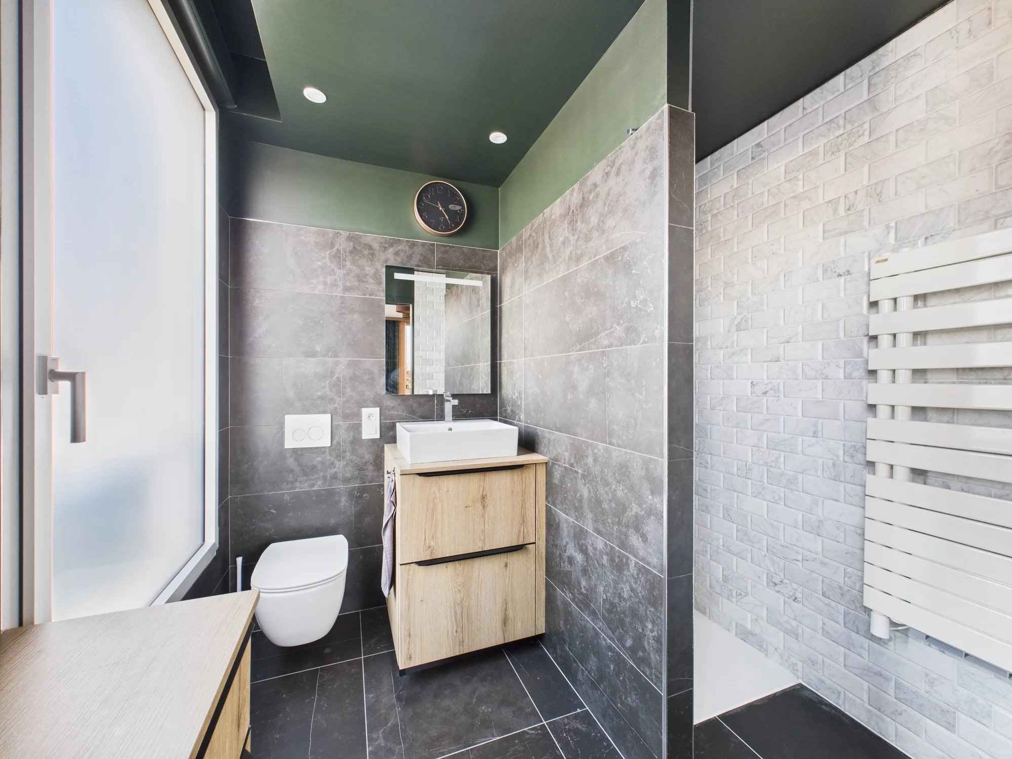 Dbfc91294dcf33e414311a400b0da6c7 4e5d0a0abb 2000 original - Attribut alt par défaut.