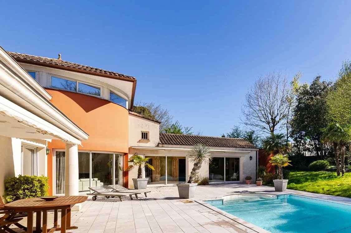 1fb897d800c3dc04e41f3f3c482ec54e 2dd1fc7dbc 1126 original - Attribut alt par défaut.