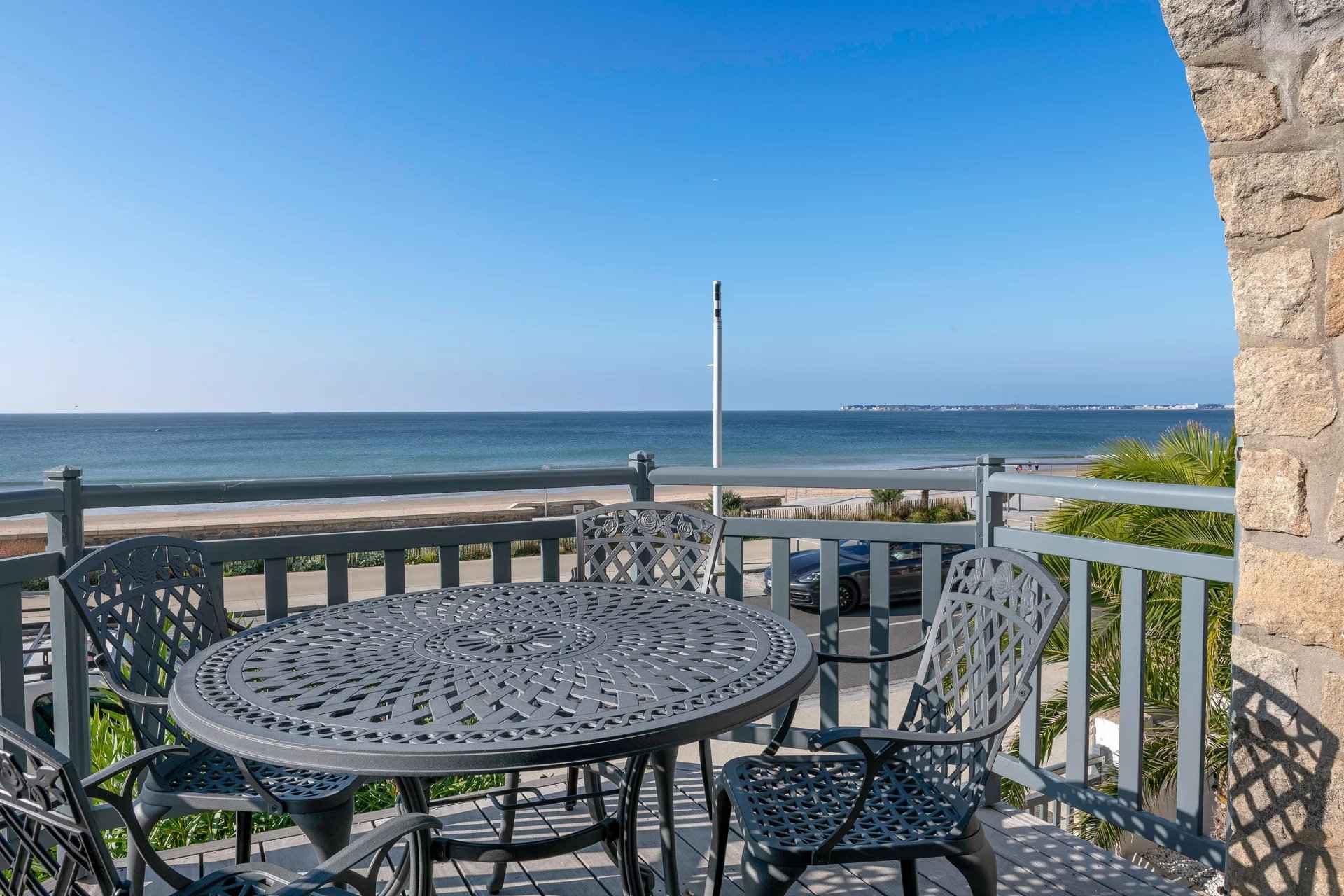 Belle terrasse face mer PORNICHET