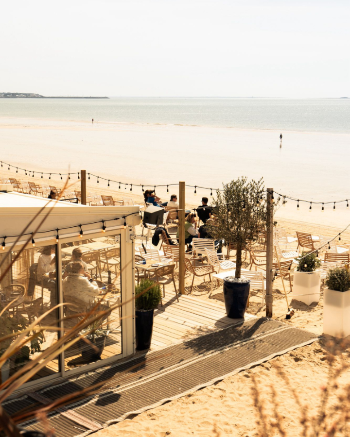 Restaurant%20de%20plage%20la%20baule - Attribut alt par défaut.
