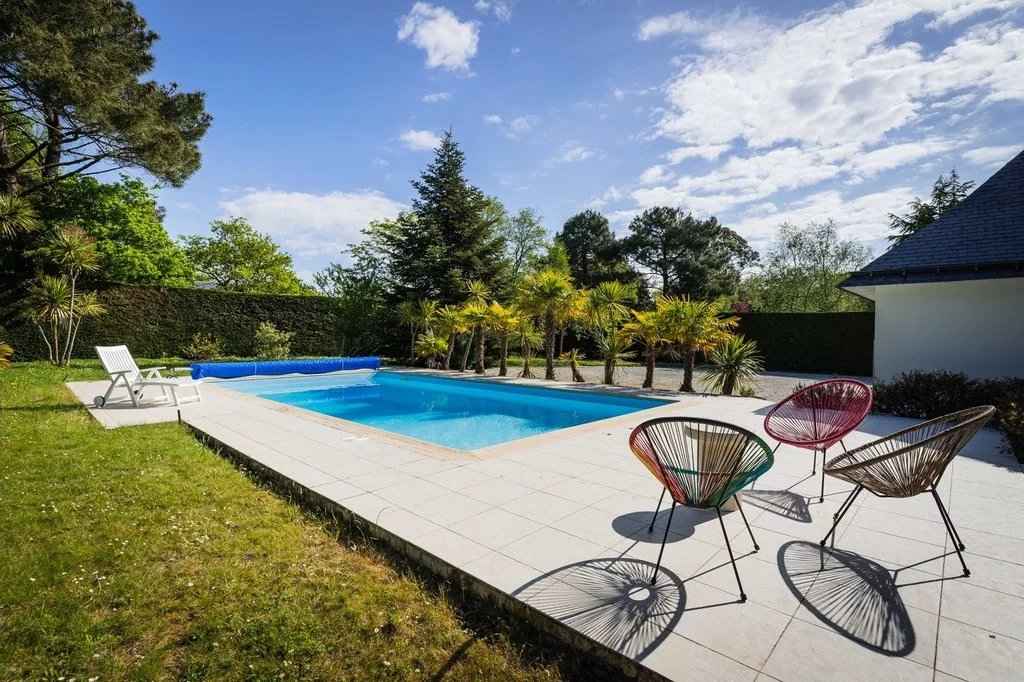 A45bb02f437d01a09150b436128e96a1 21058f72b6 1024 original - Attribut alt par défaut.