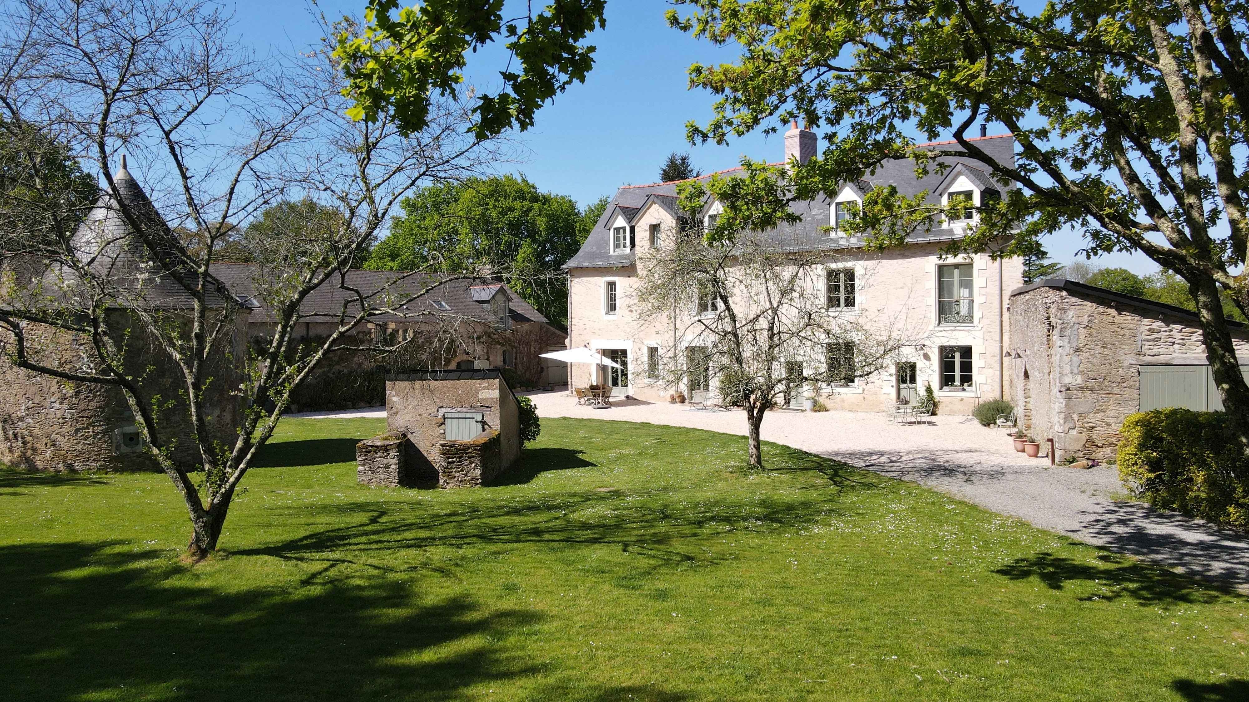 Manoir du XVe siècle entièrement rénové Nantes 