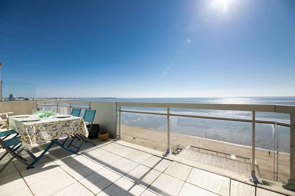Terrasse face à la mer LA BAULE