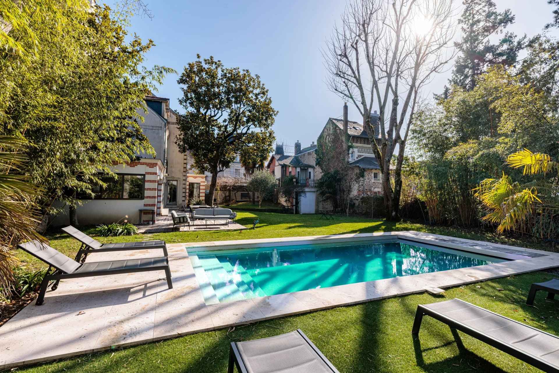 Maison avec piscine à vendre à Nantes Maison avec piscine à vendre à Nantes