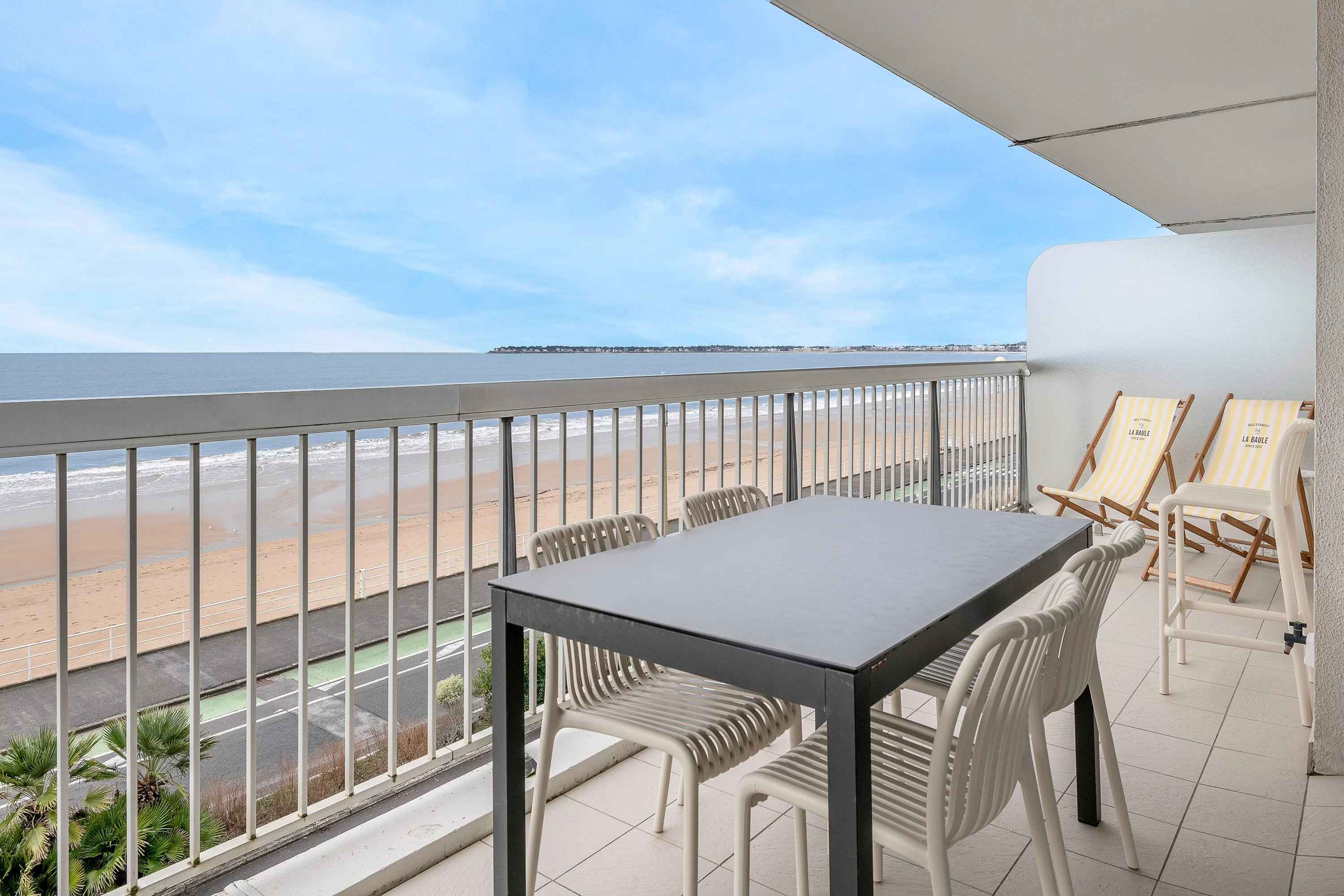 Terrasse face mer La Baule