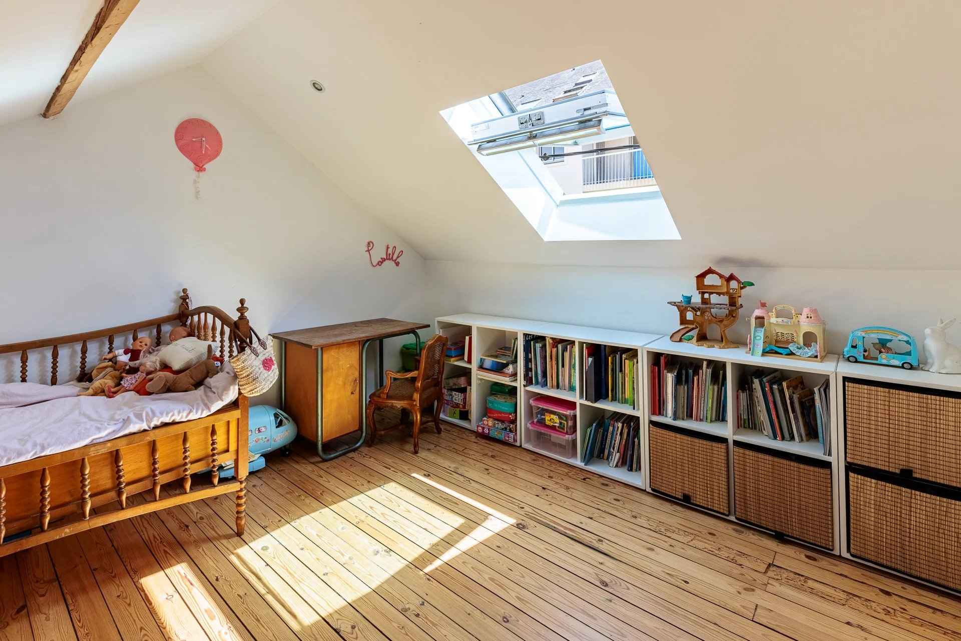 Maison 6 chambres atmosphère chaleureuse 