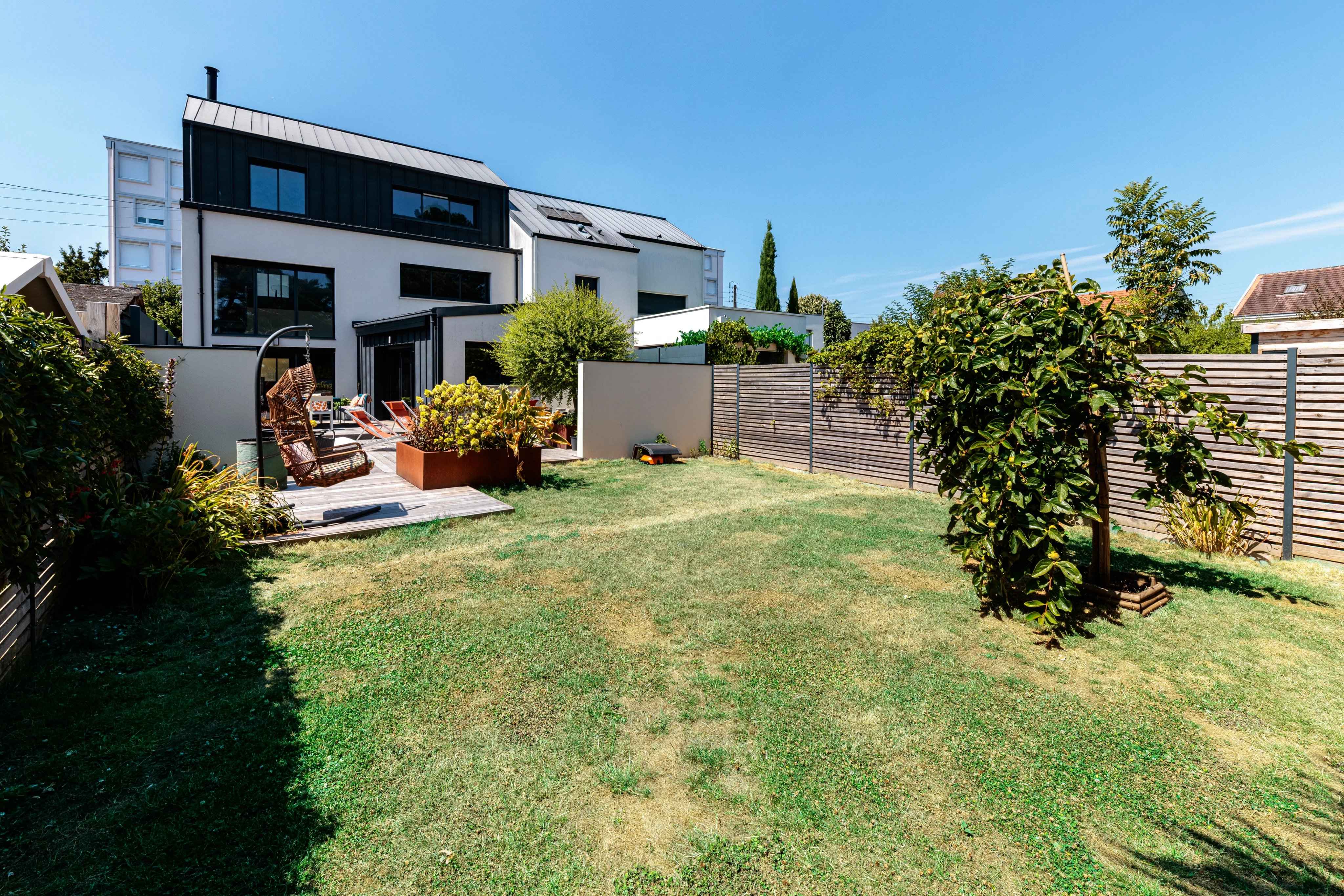 Maison haut de gamme jardin paysager Nantes 