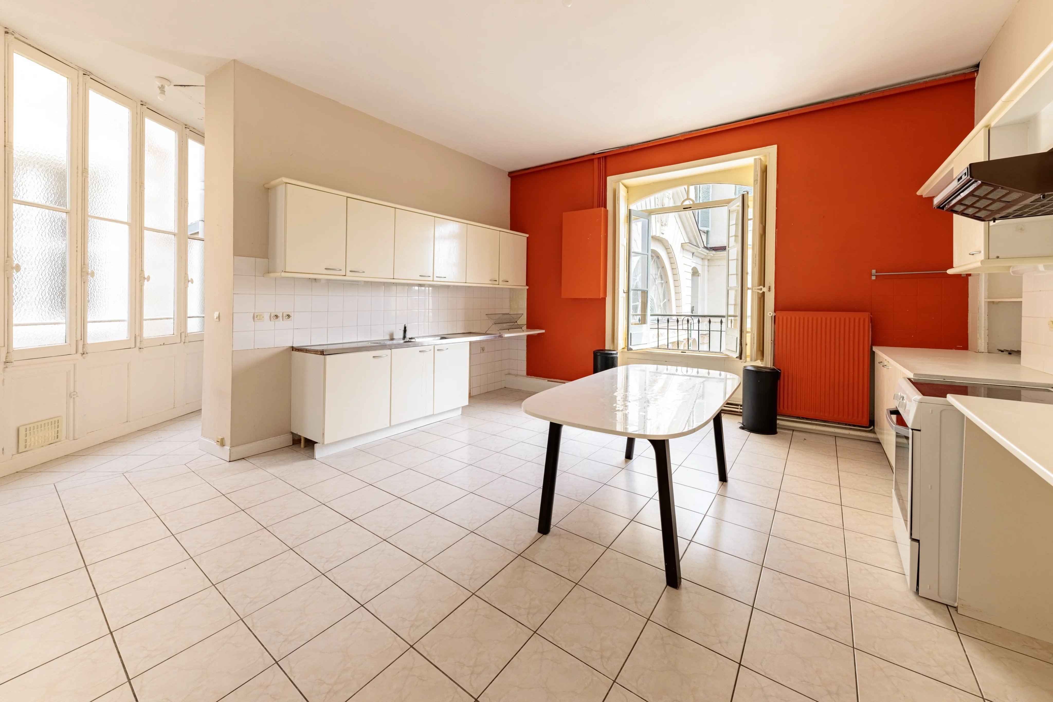 Appartement de réception lumineux Cours Cambronne 