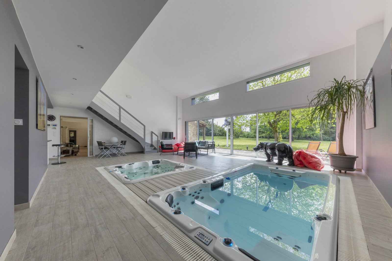 Maison avec piscine et spa